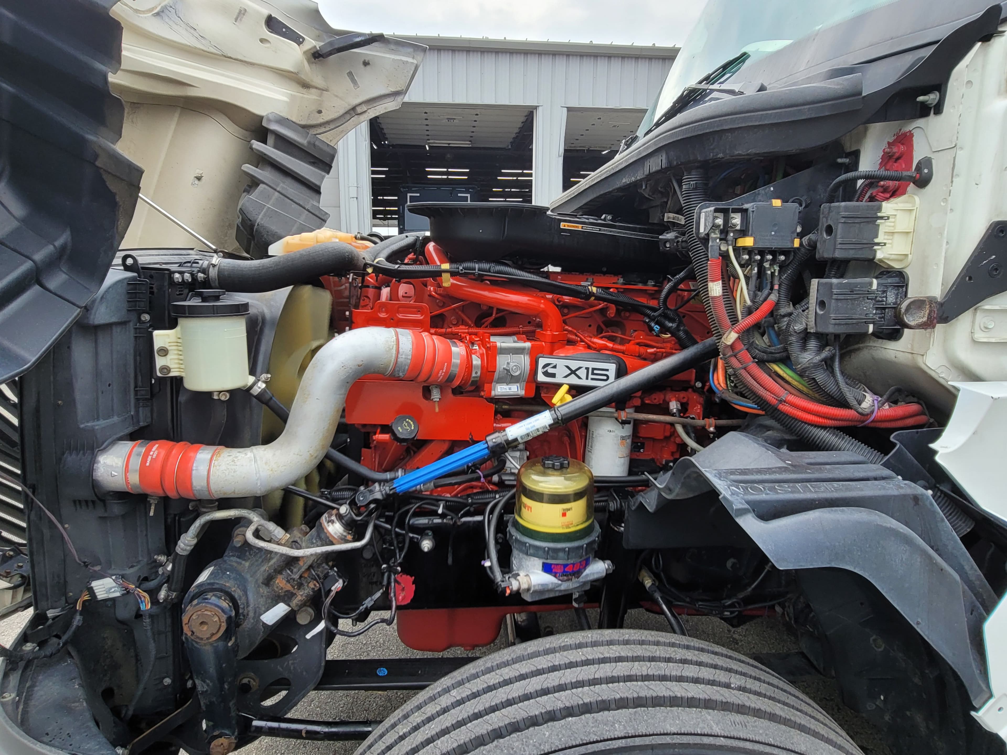 2022 International LT625 image 6