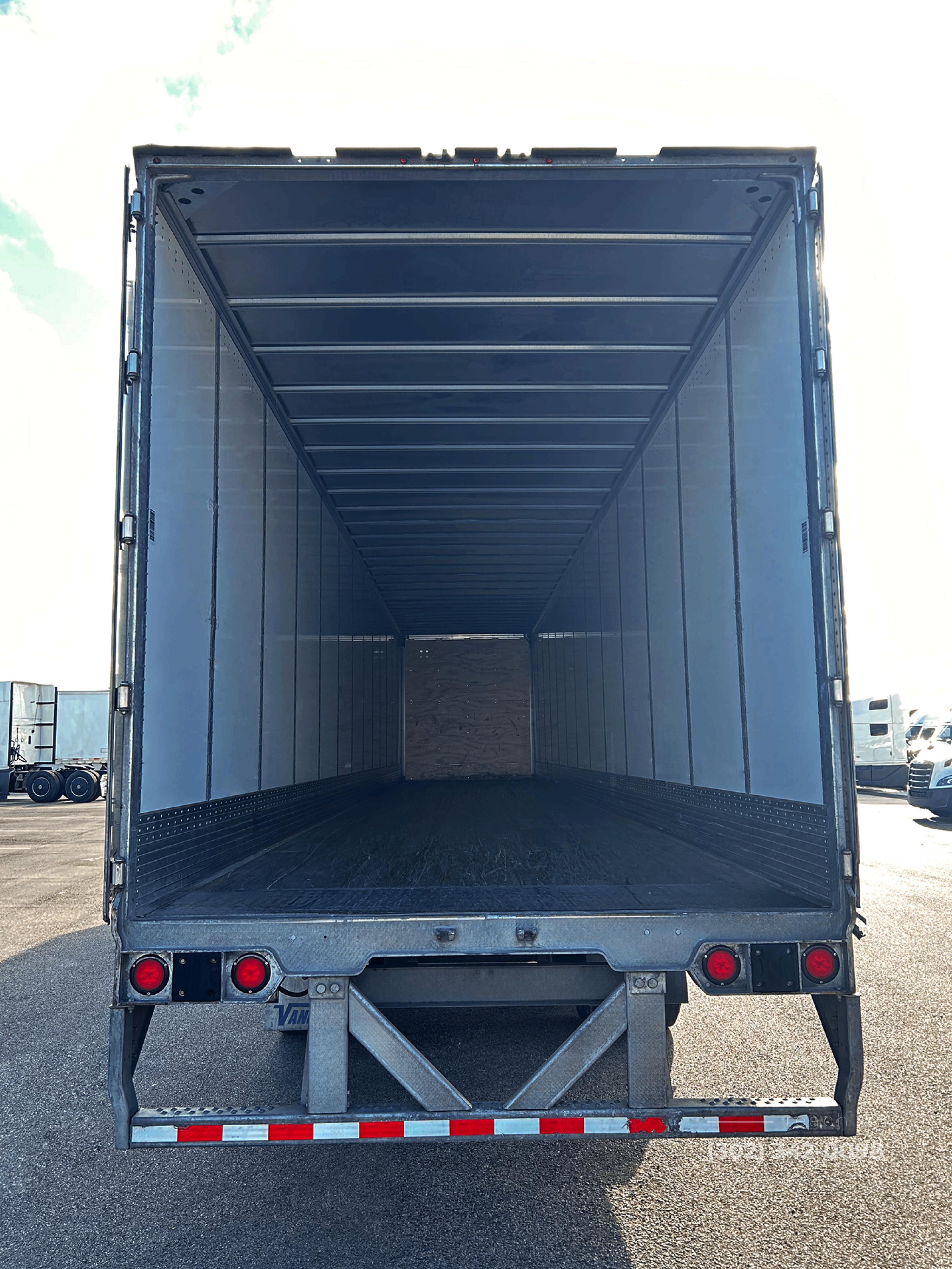 2024 Vanguard 53` Dry Van image 7