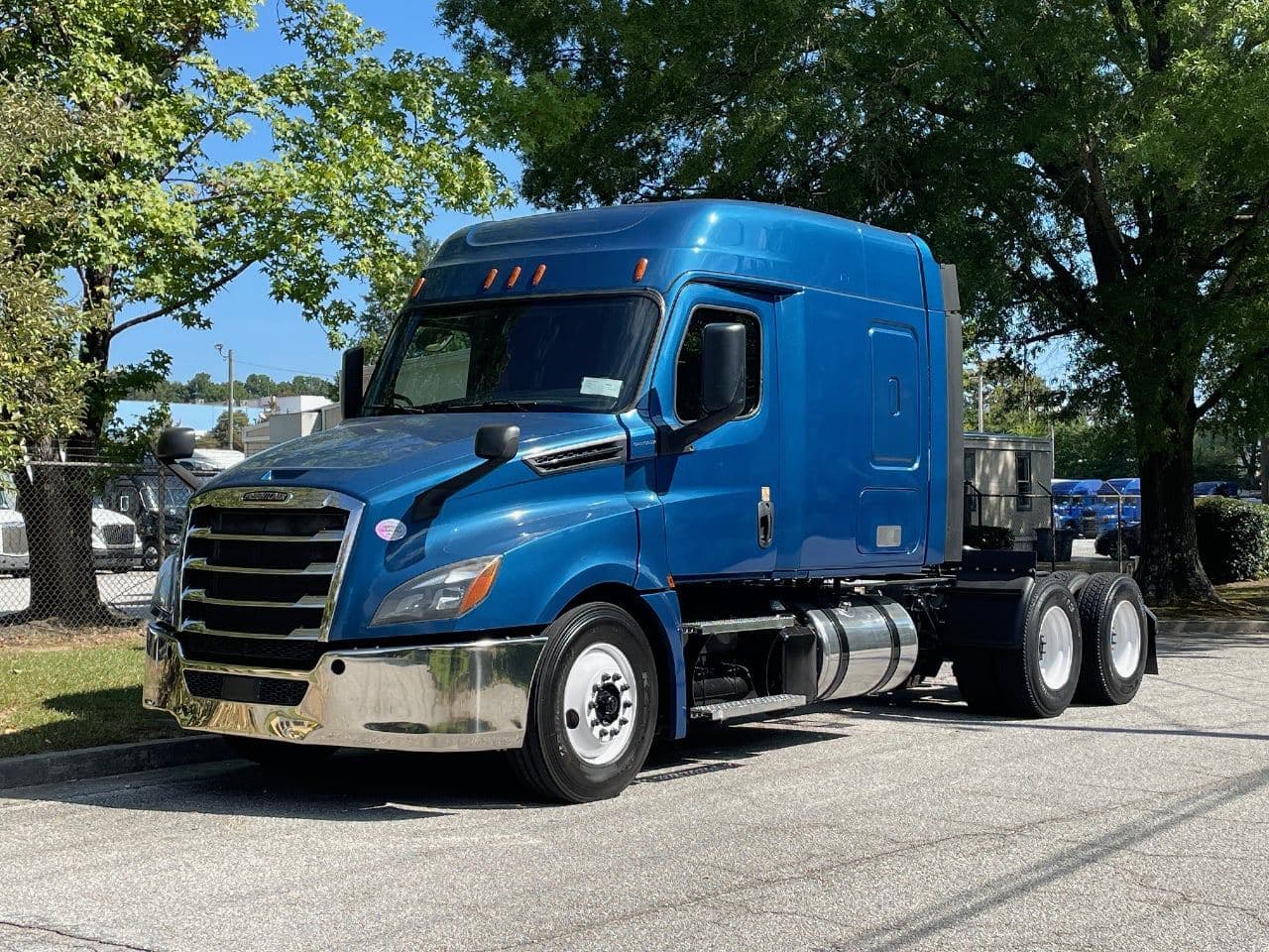 2020 Freightliner Cascadia 126 image 8