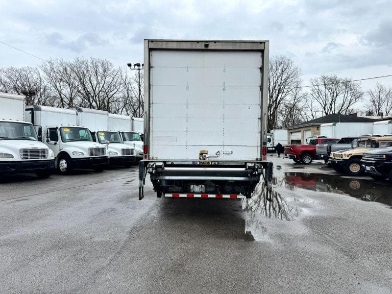 2019 Freightliner M2 106 image 6