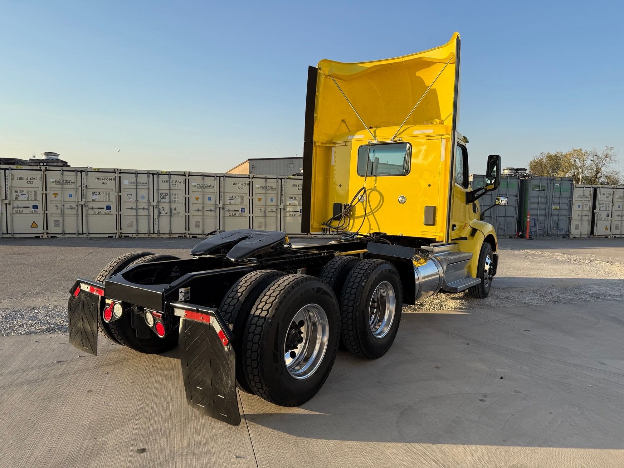 2021 Peterbilt 579 image 3