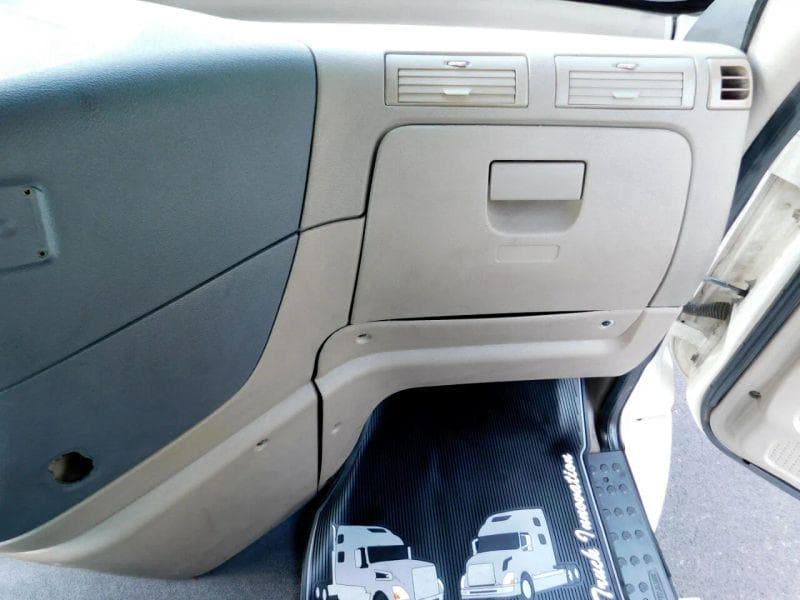 2018 Freightliner Cascadia image 26