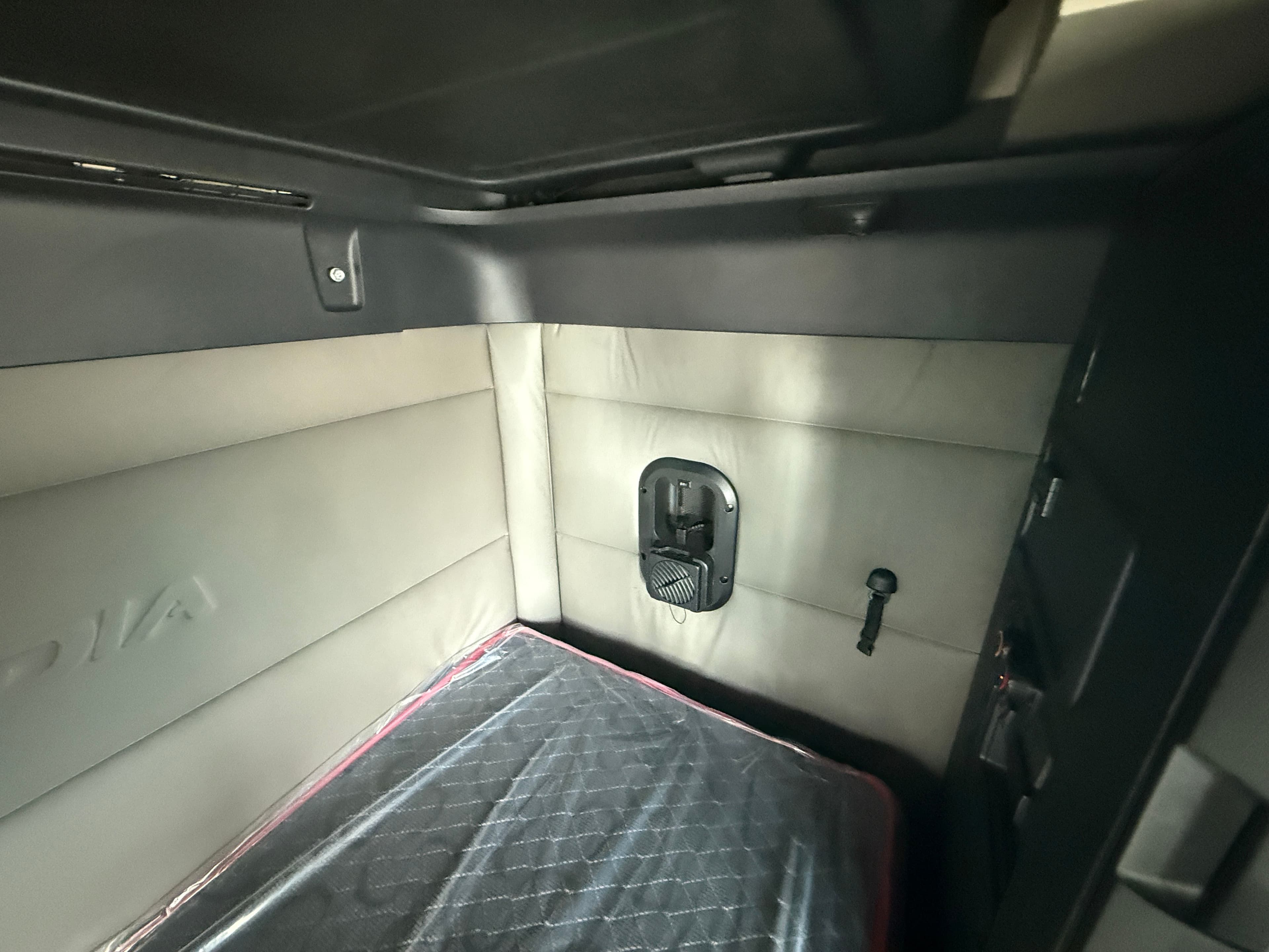 2021 Freightliner Cascadia 126 image 22