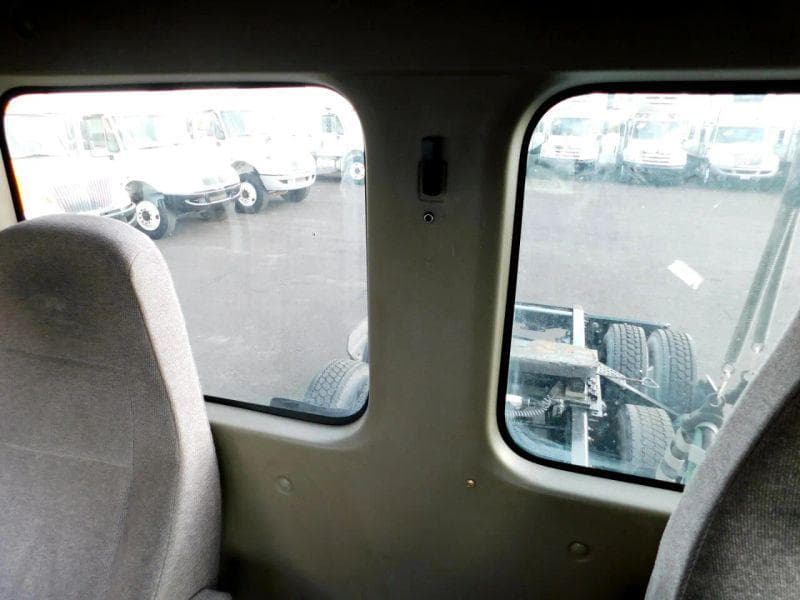 2018 Freightliner Cascadia image 34