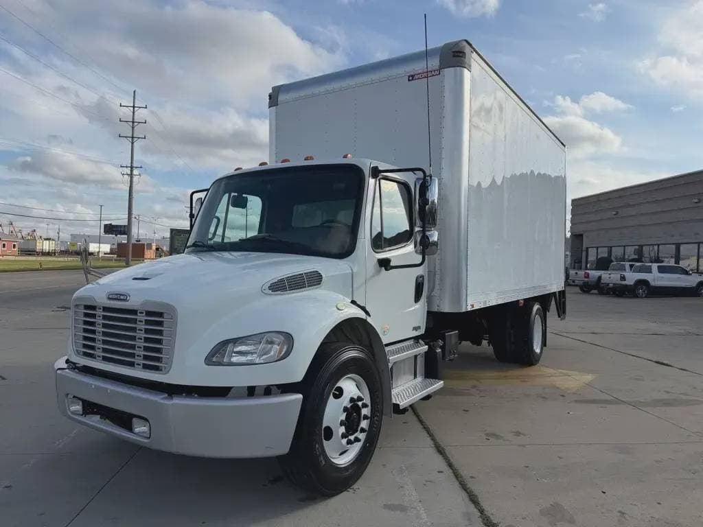 Used 2014 FREIGHTLINER Box Truck - Straight Truck, Expeditor-Hotshot, Contractor Truck - BUSINESS CLASS M2 106 For Sale image 2