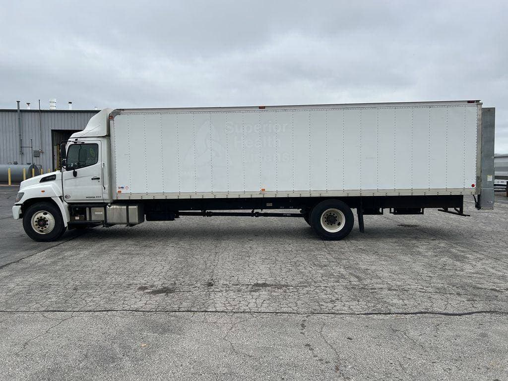 2020 Hino Conventional Type Truck image 2
