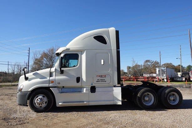 2016 Freightliner Cascadia 125