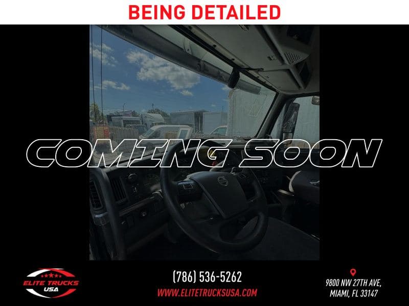 2019 Volvo VNL image 4