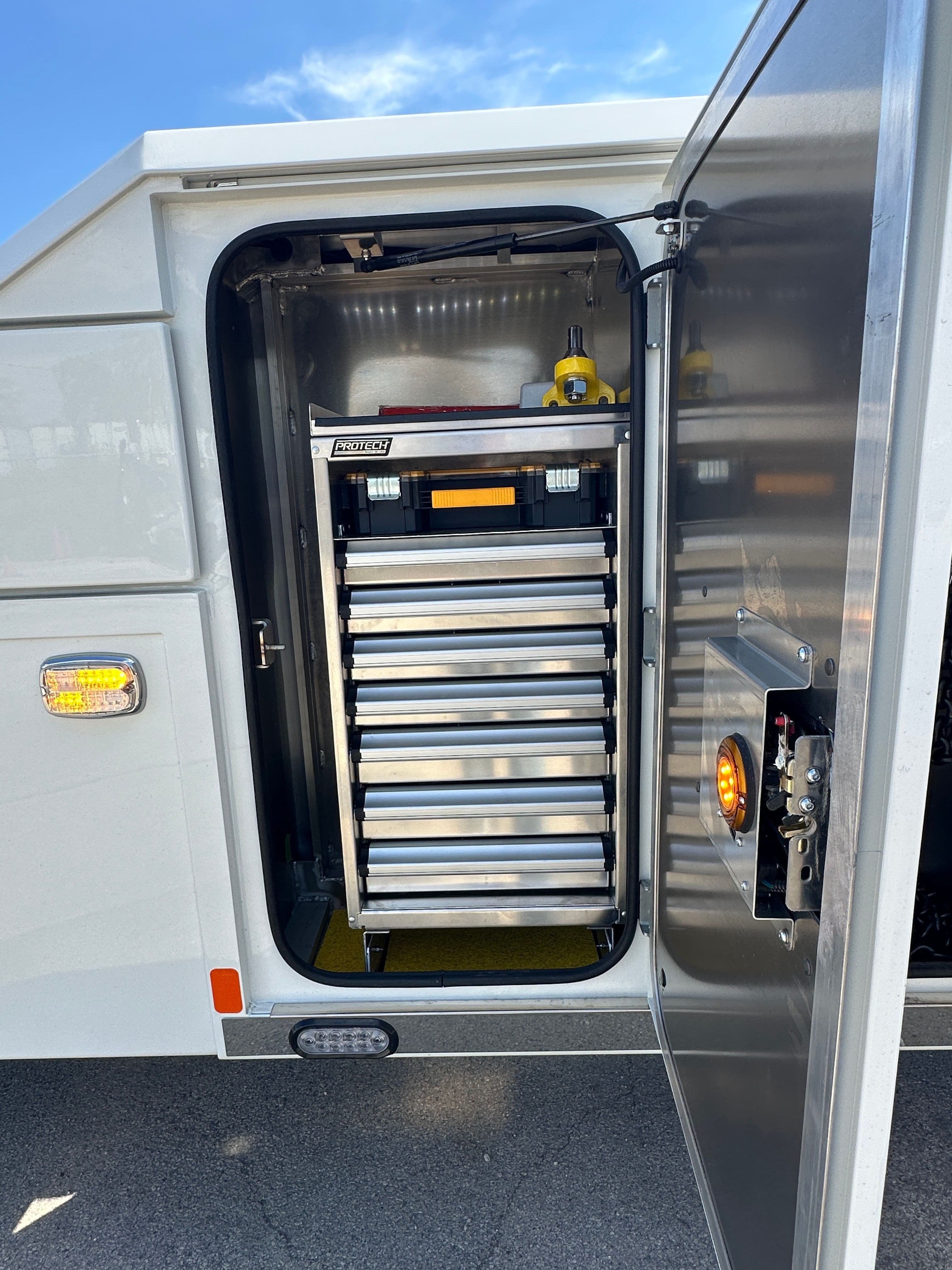 2025 Freightliner M2 106 Medium Duty WITH A CENTURY 4024  (SK#: 6199C)  image 24