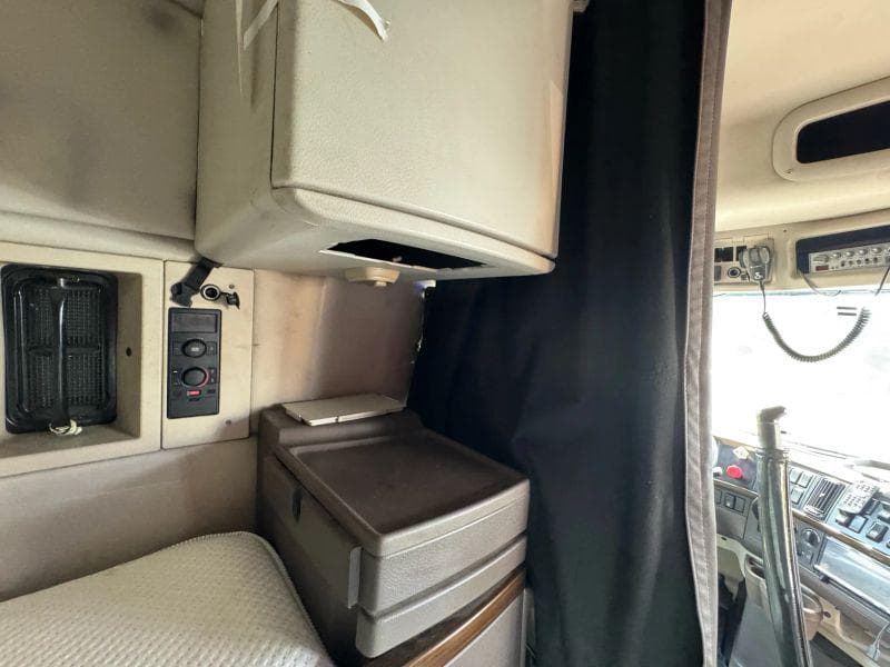 2012 Volvo VNL image 81