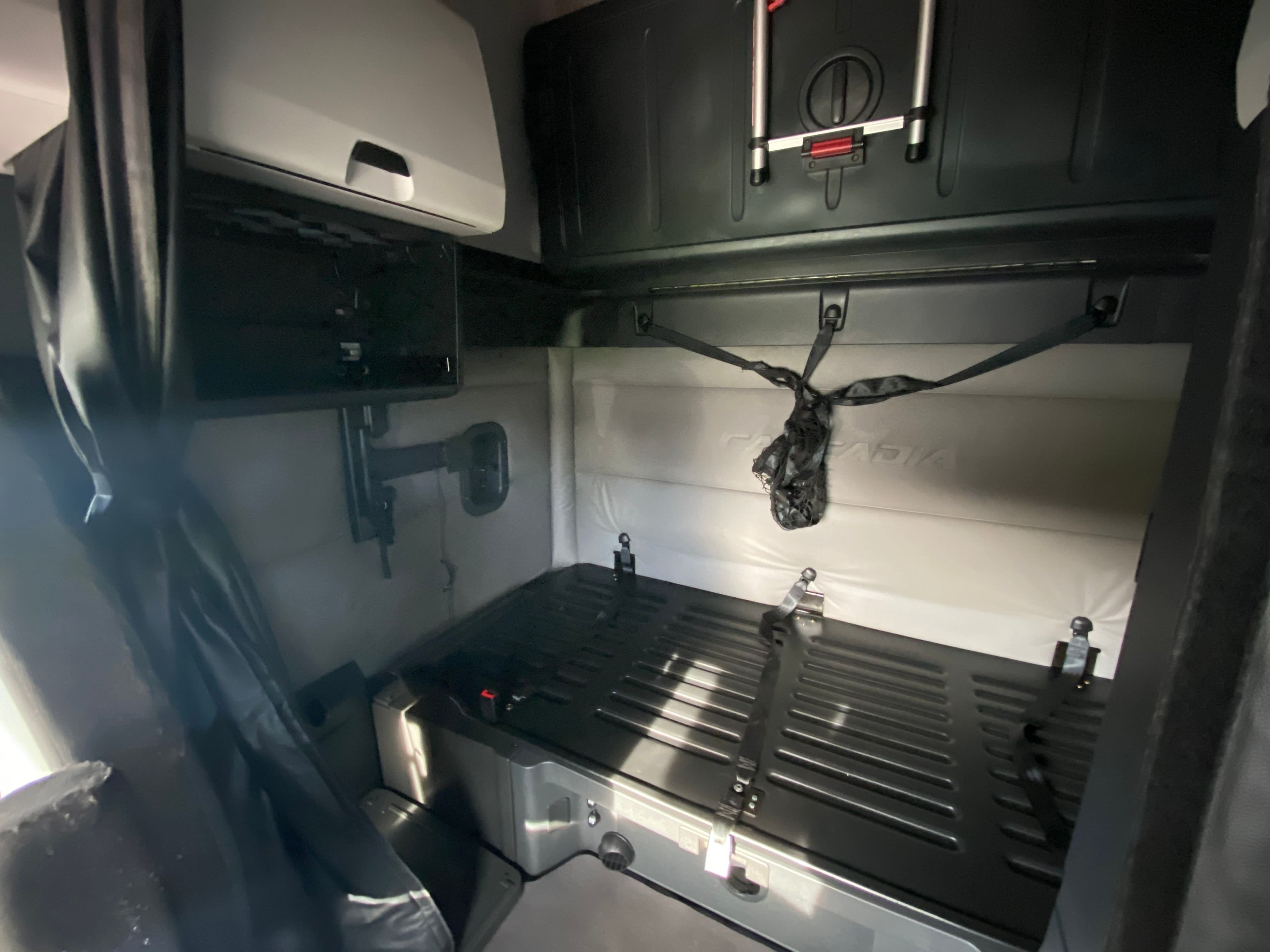 2021 Freightliner Cascadia image 8