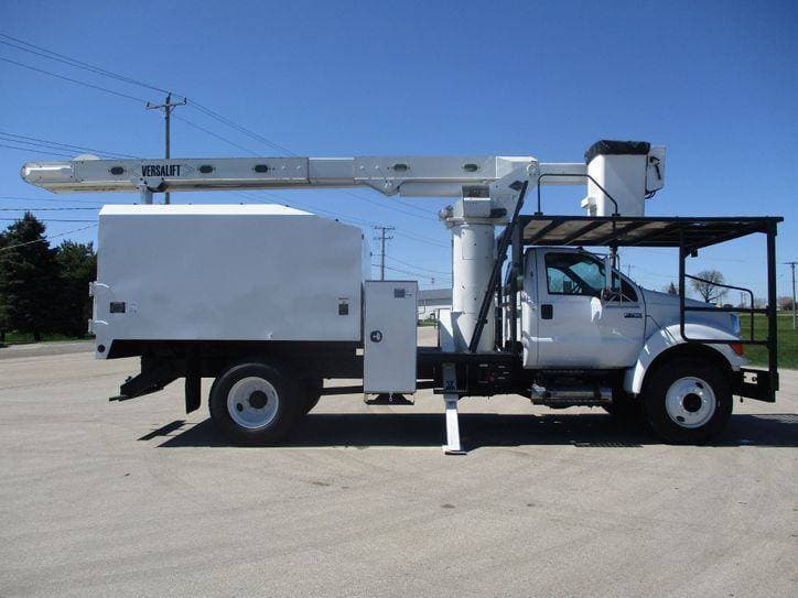 2008 Ford F-750 CHIPPER DUMP BUCKET BOOM TRUCK image 6
