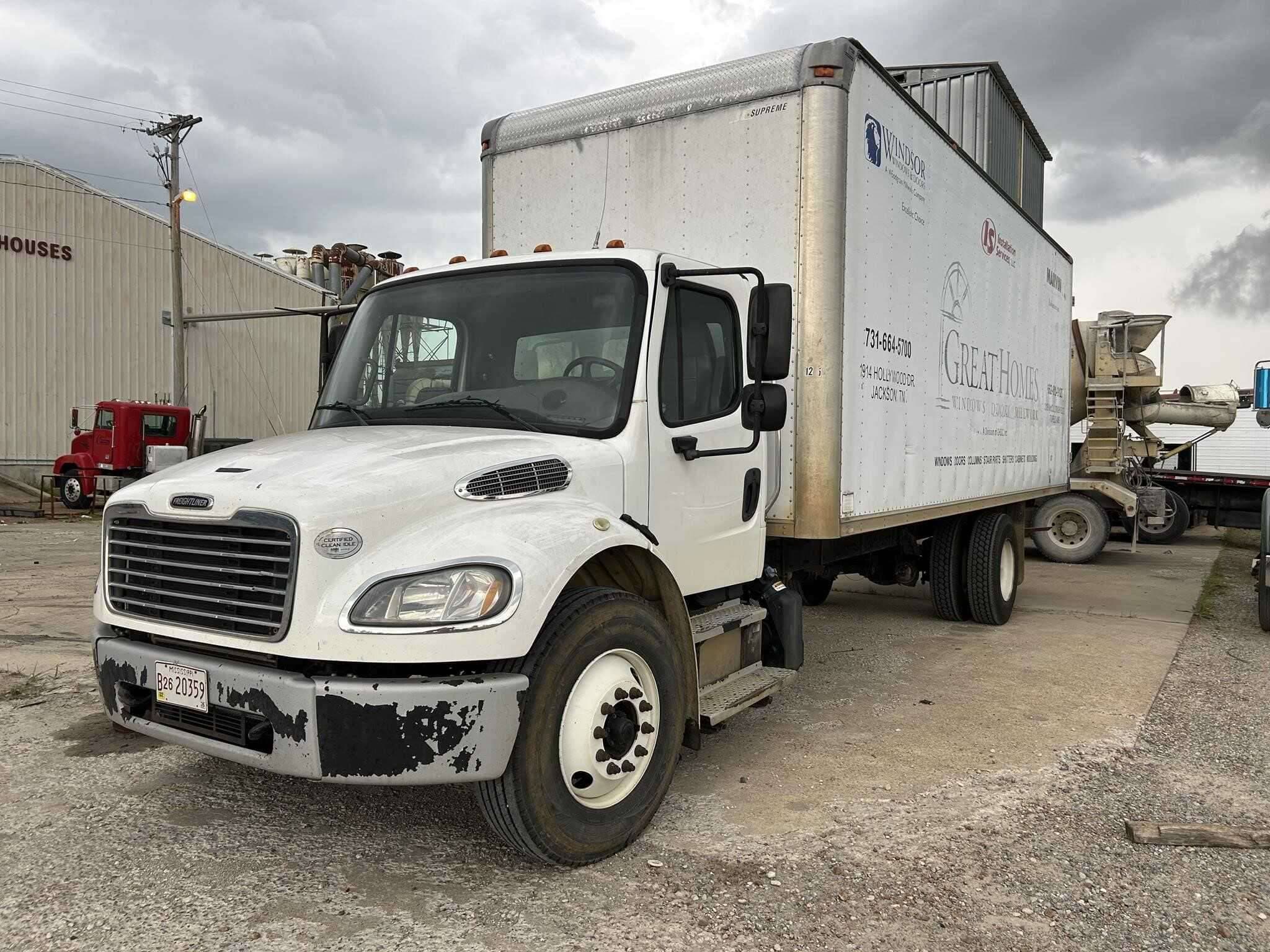 2017 Freightliner M2 image 10