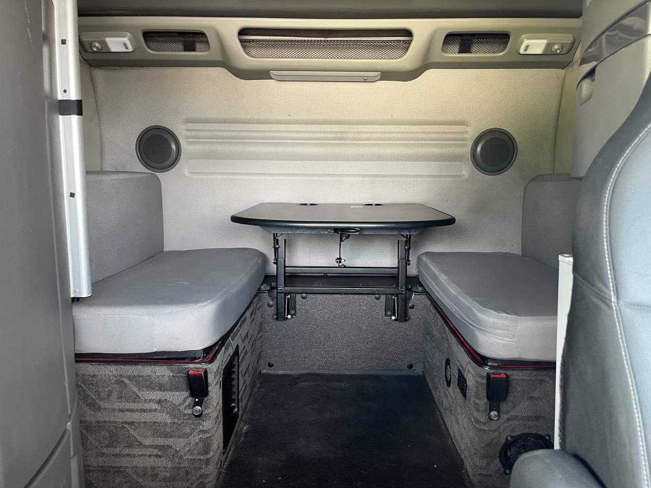 2020 Volvo VNL860 #1173 image 14