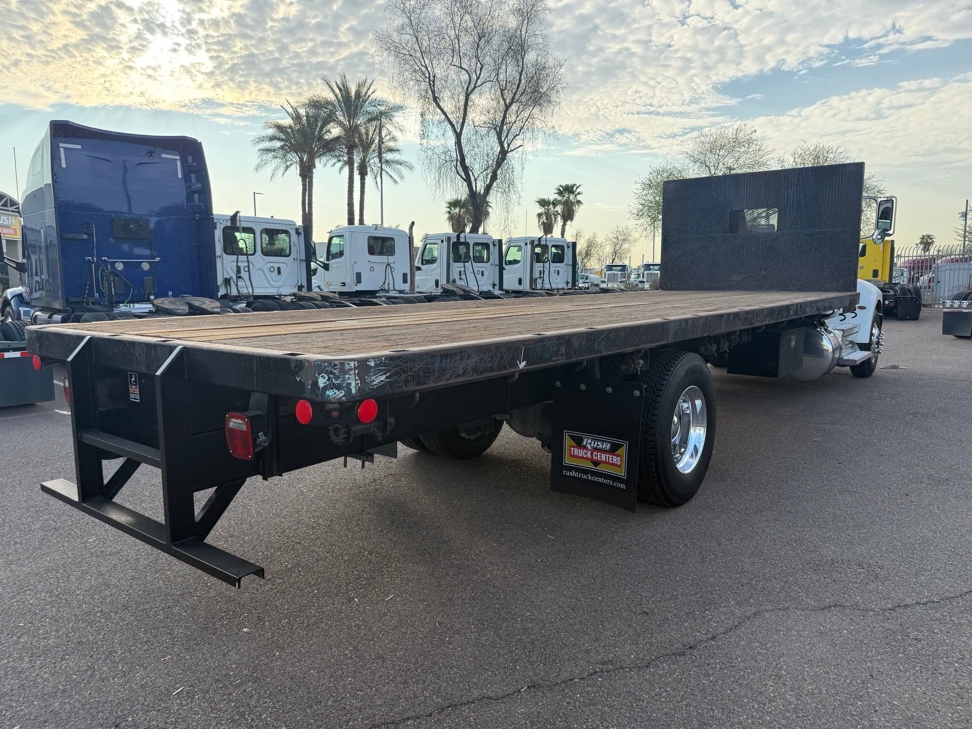 2019 Peterbilt 337 image 5