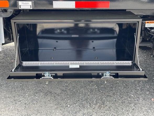 2024 Ford F550 image 10