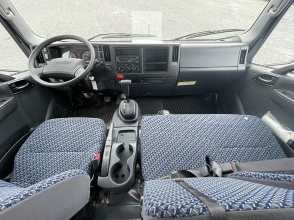2024 Isuzu NPR HD image 20