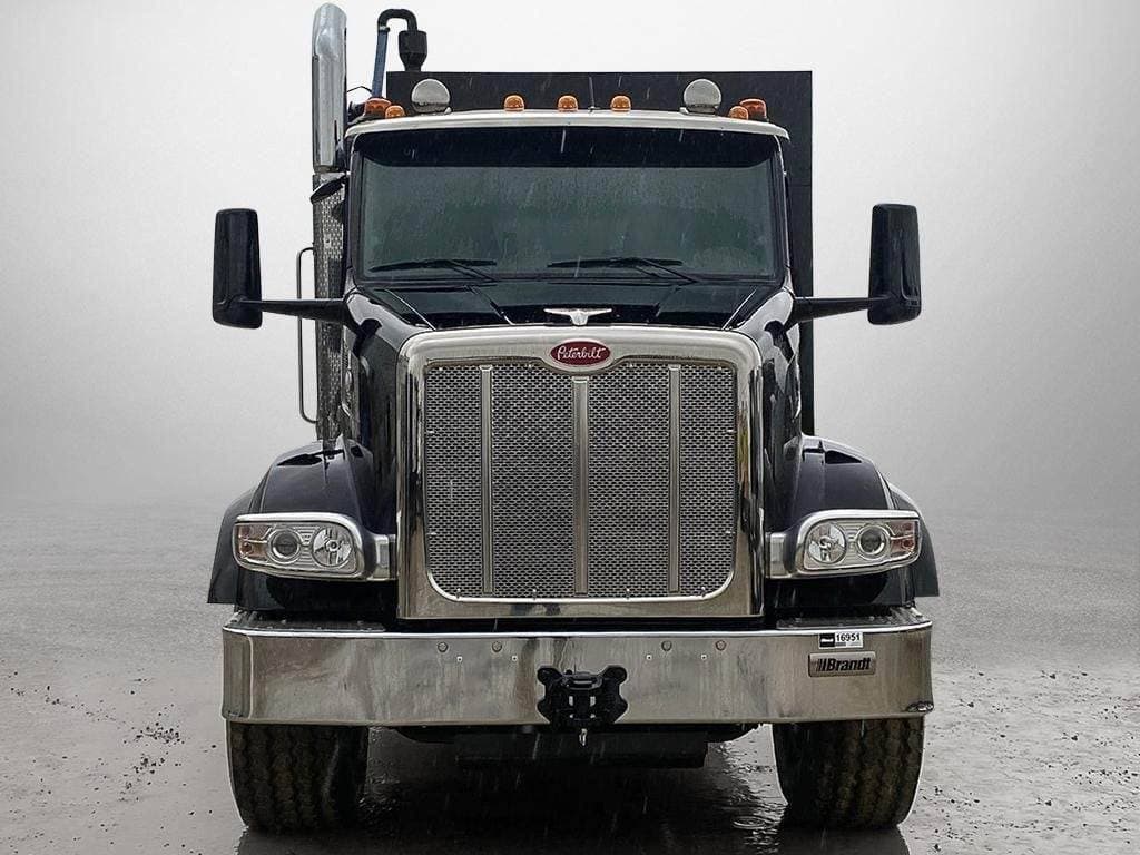 2024 Peterbilt 567 image 2