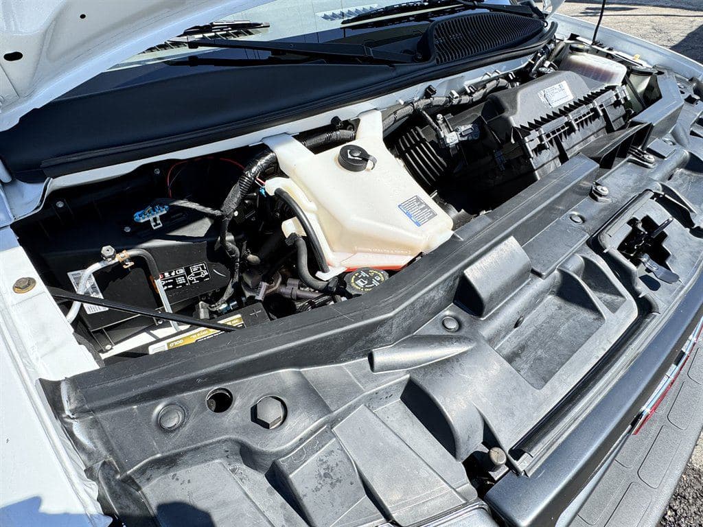 2021 GMC Commercial Vans image 29