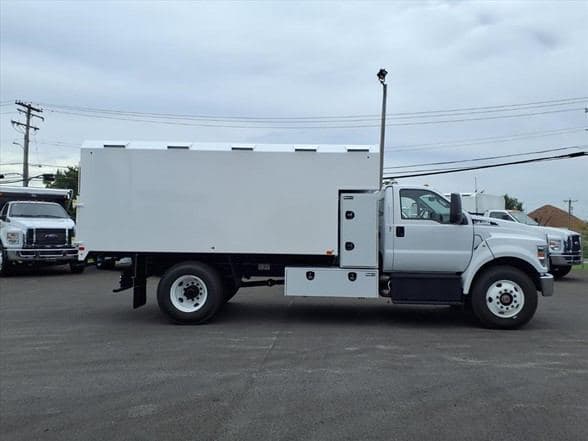 2027 Ford F750 SD image 4