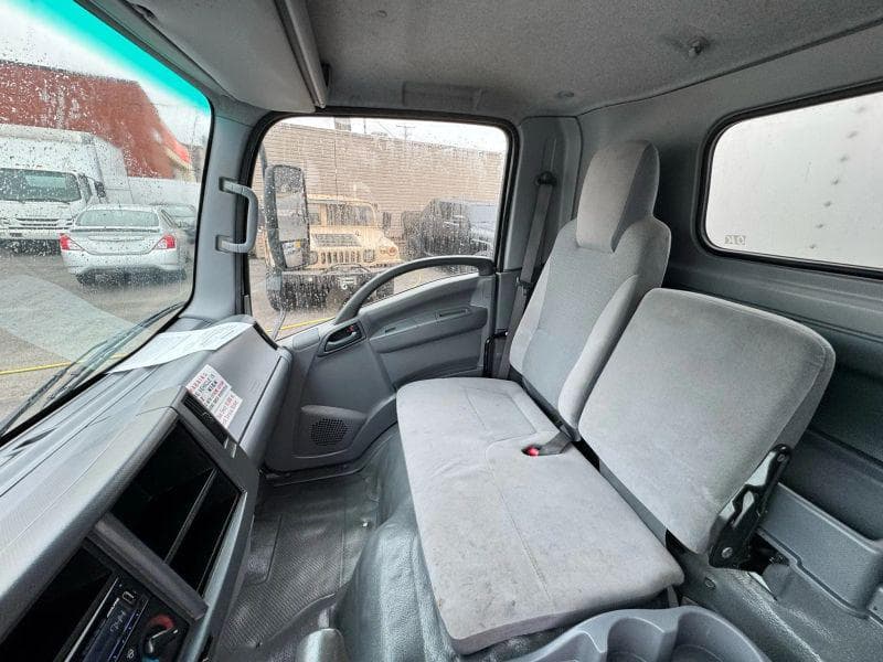 2018 Isuzu NQR image 22