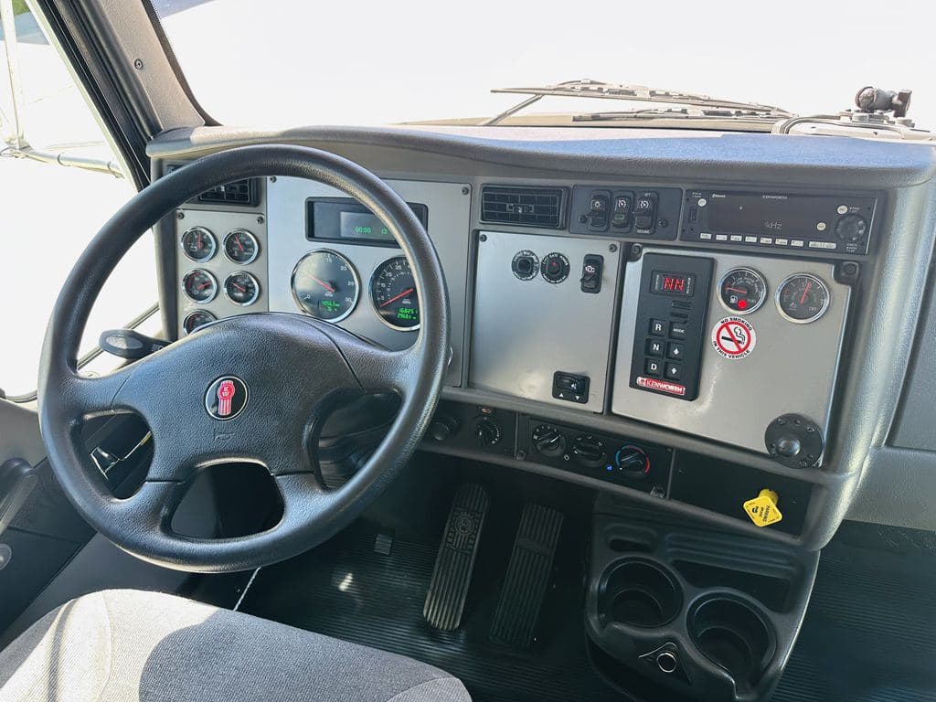 Used 2022 KENWORTH T270 image 30