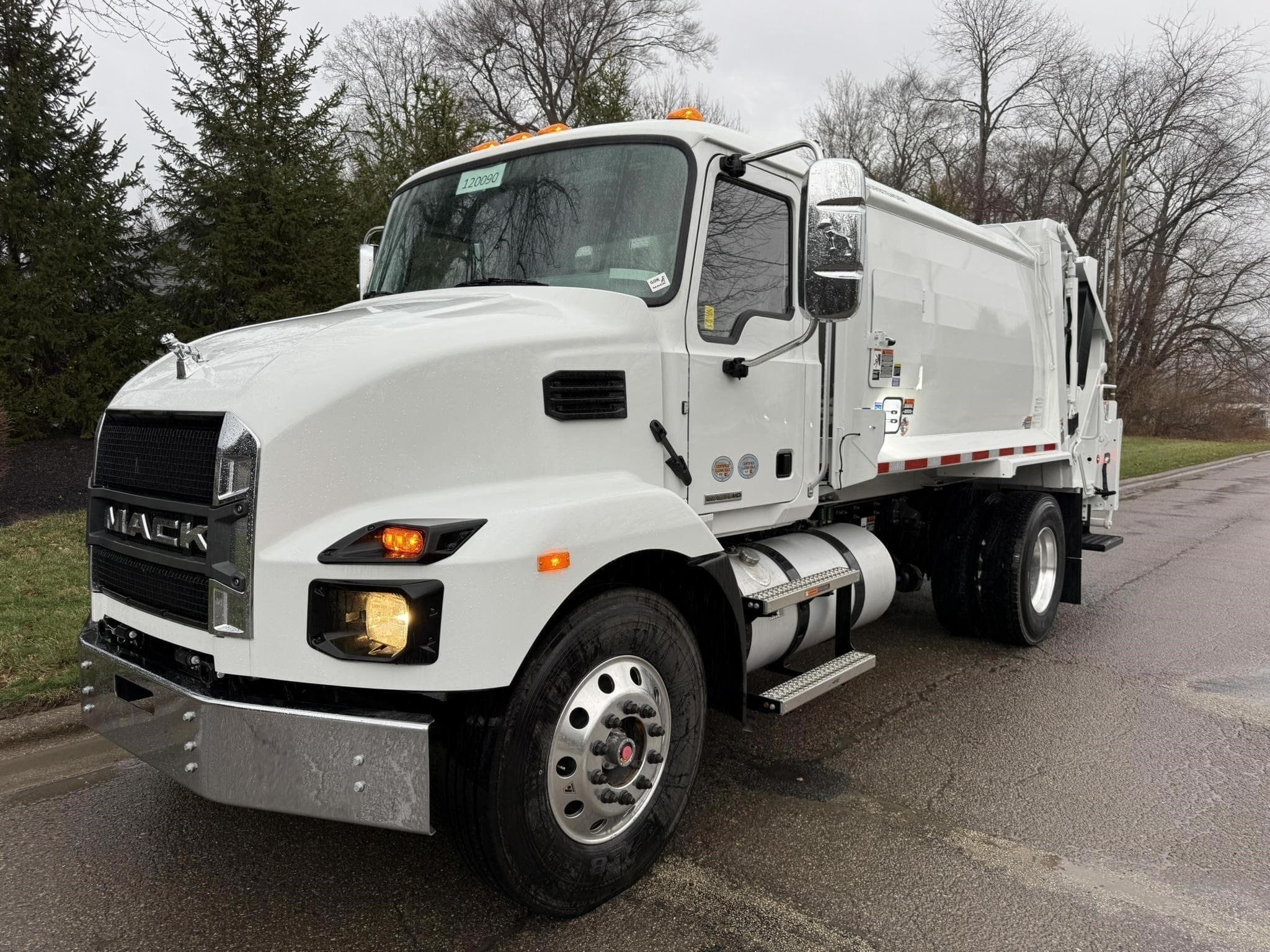 2025 MACK MD6 120090 image 1