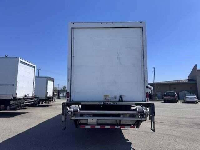 2019 Freightliner M2 image 6