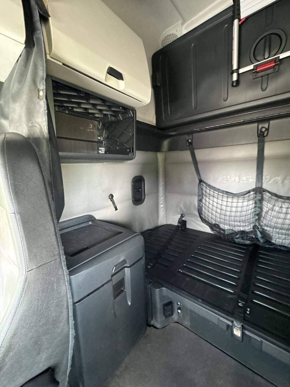 2022 Freightliner Cascadia 126 image 13