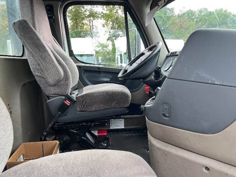 2018 Freightliner Cascadia image 4