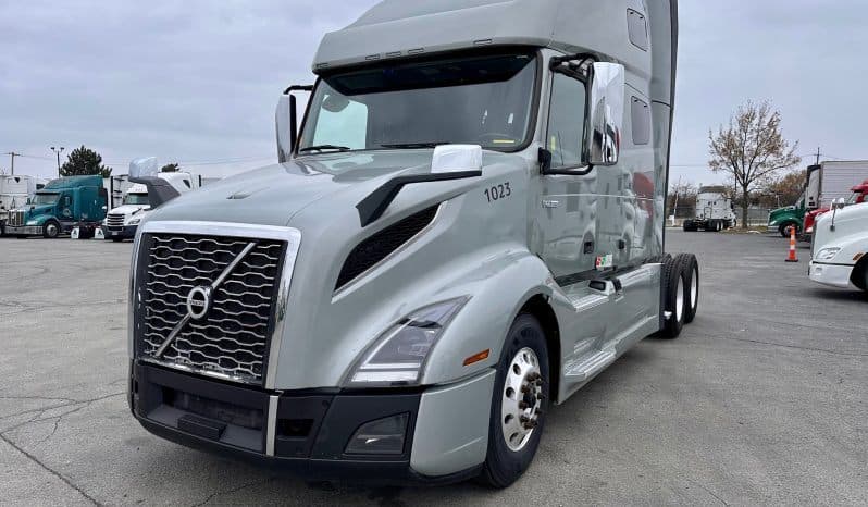 2023 Volvo VNL image 1