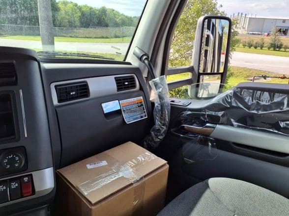 2026 Kenworth T880 image 17