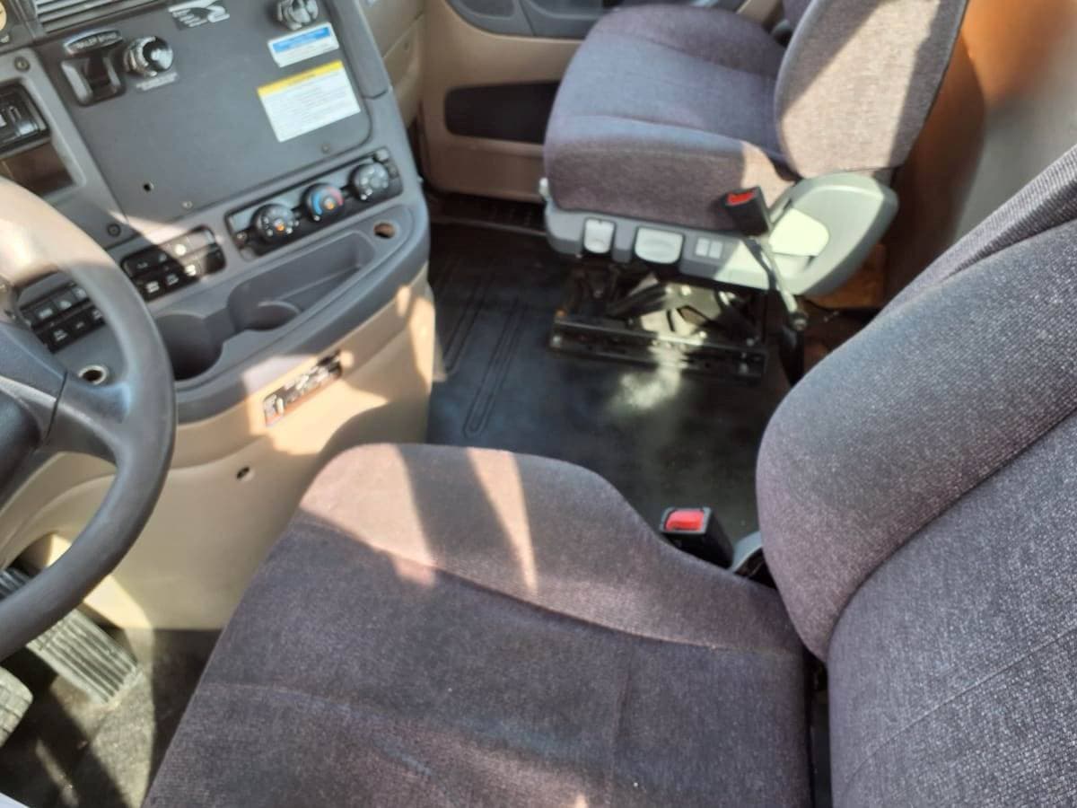 2018 Freightliner Cascadia image 8