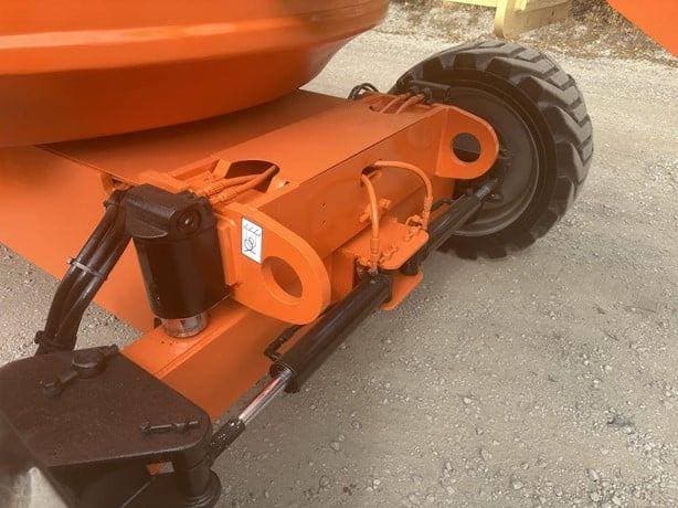 2017 JLG 600AJ image 8