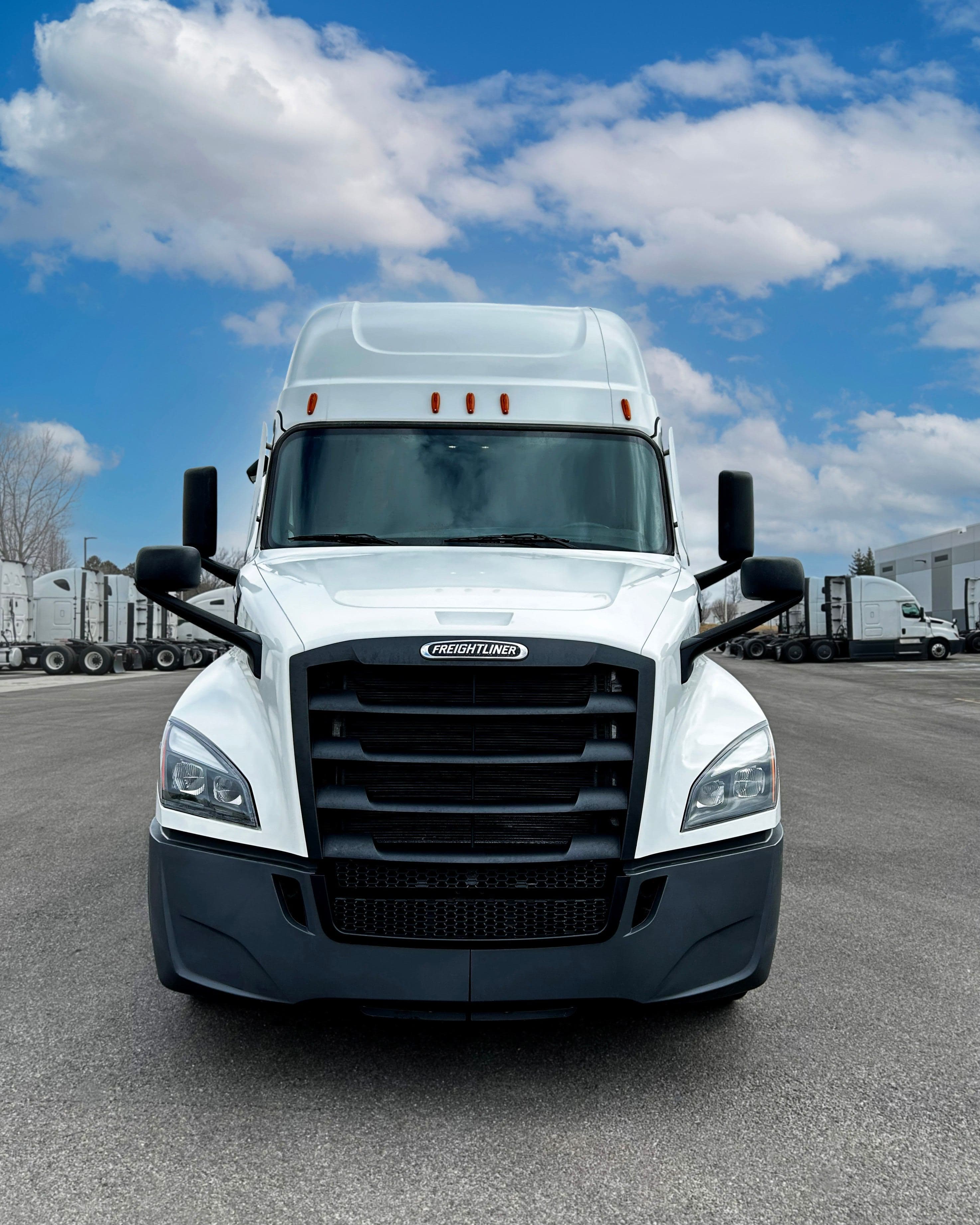 2025 Freightliner Cascadia image 1