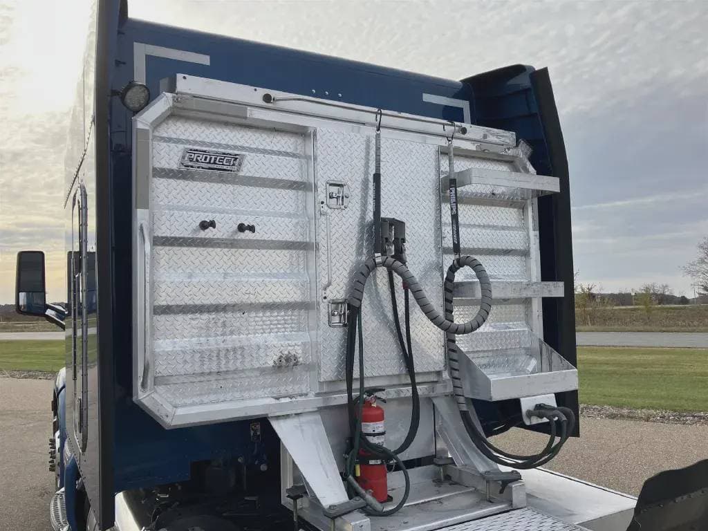 2022 Peterbilt 579 image 5