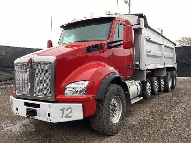 2017 Kenworth T880 image 1