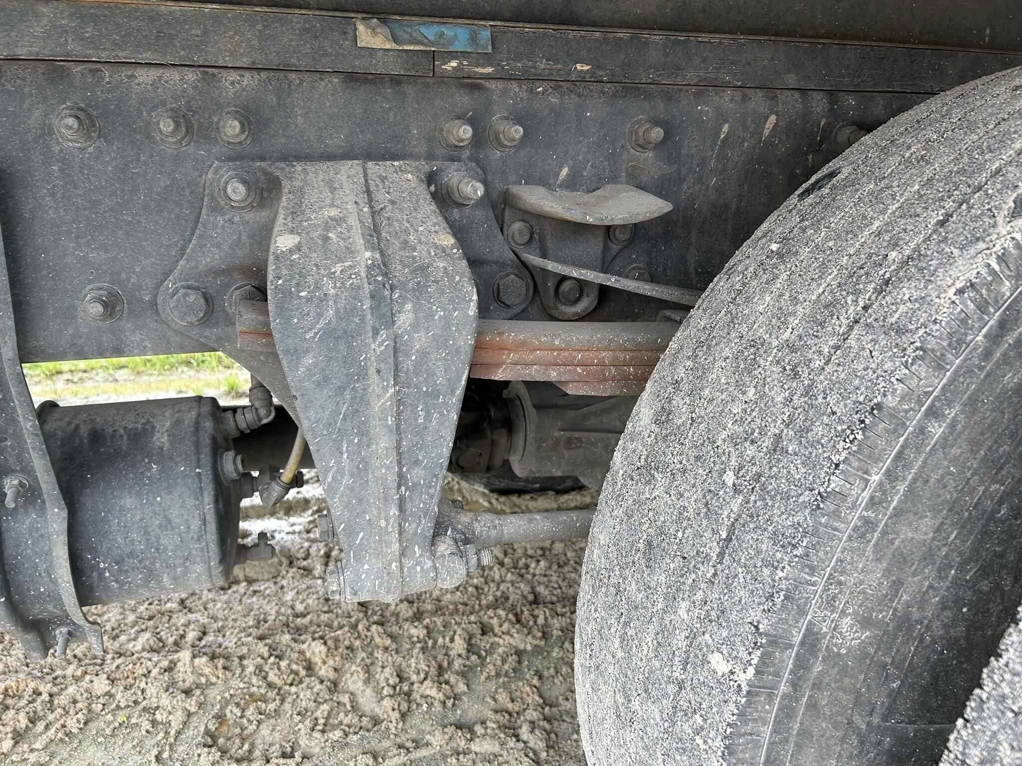 2019 Freightliner M2 image 4
