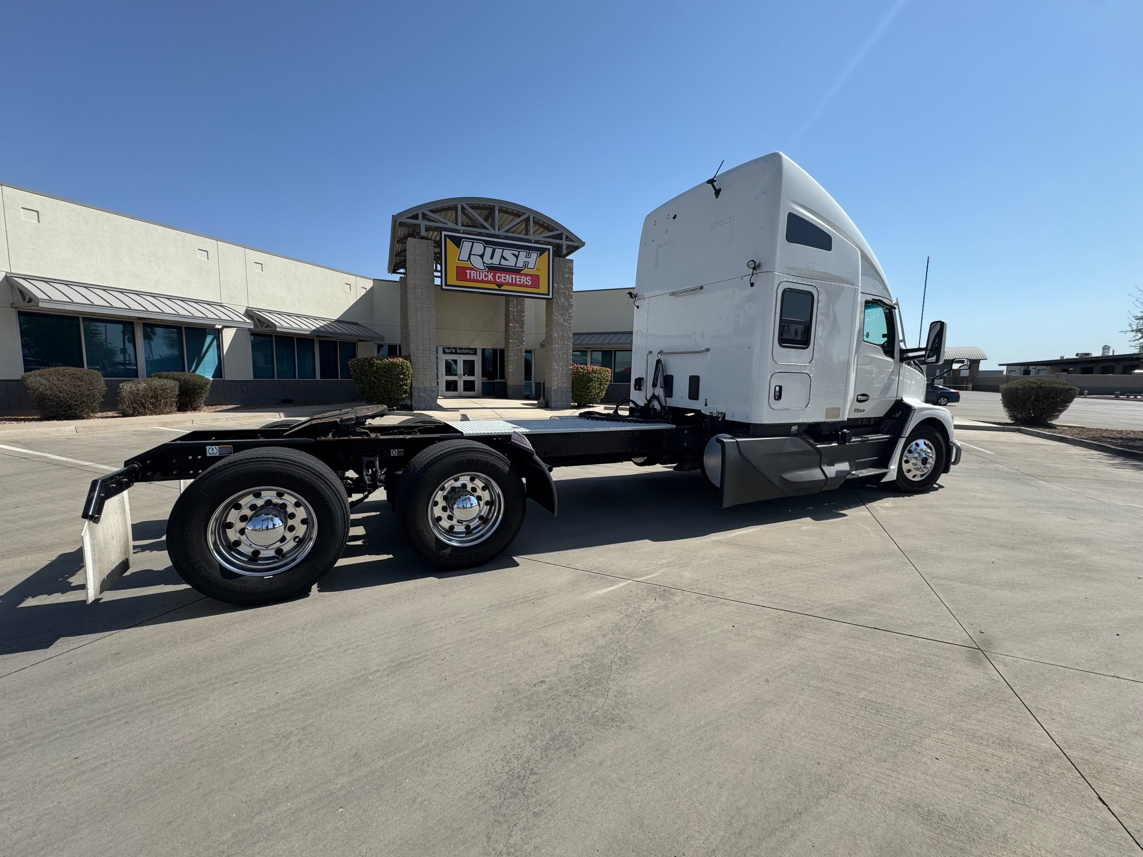 2023 Kenworth T680 image 6