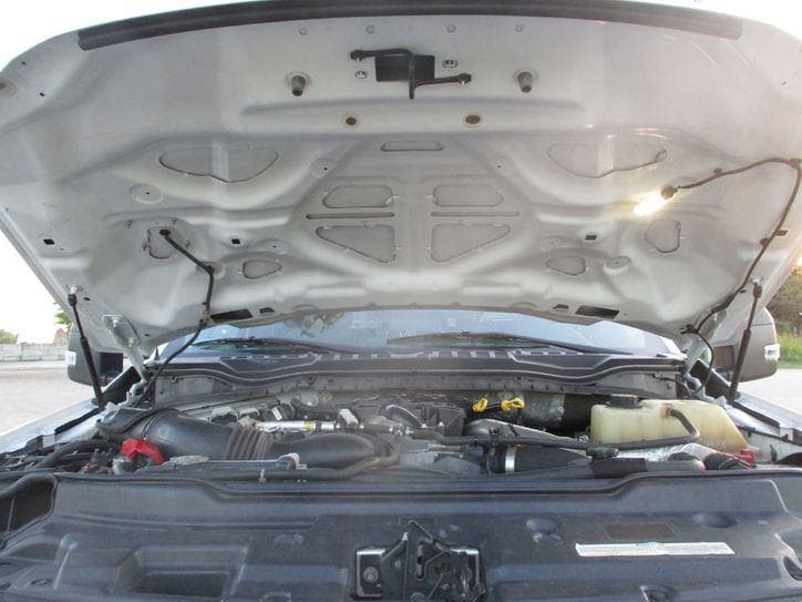 2018 Ford F550 SUPER CAB BUCKET TRUCK 4X4 image 42