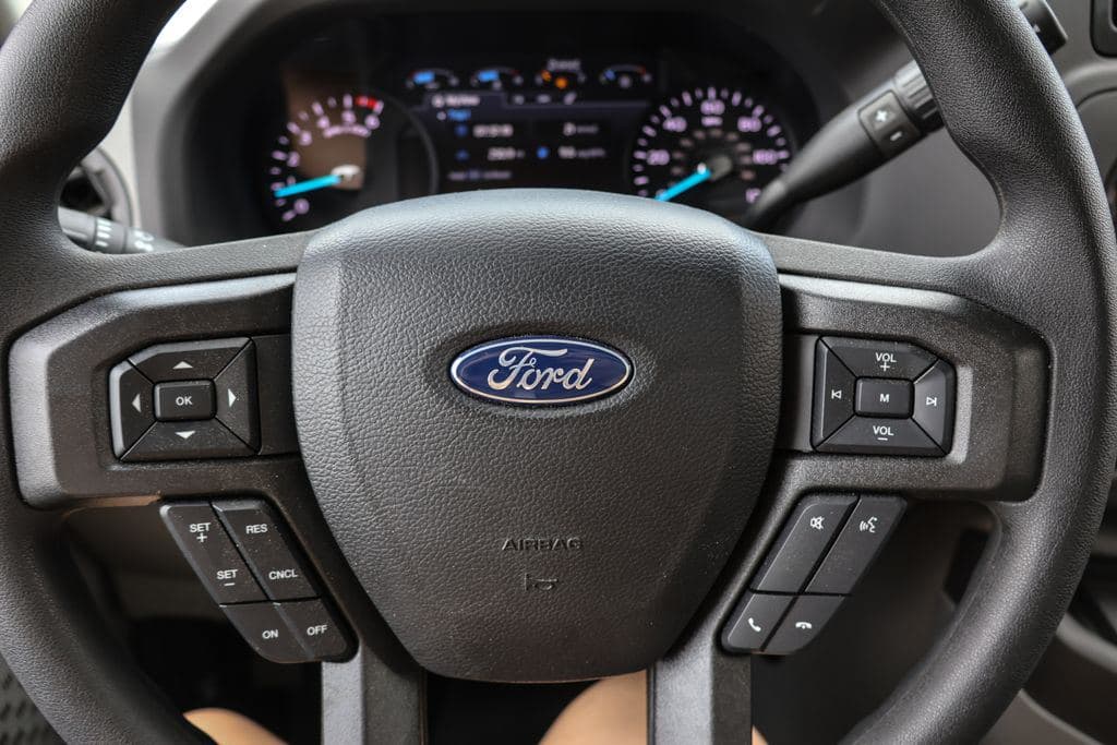 2026 Ford E-350SD Base Box Van image 27