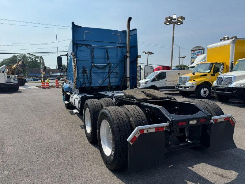 2012 Volvo VNL image 60