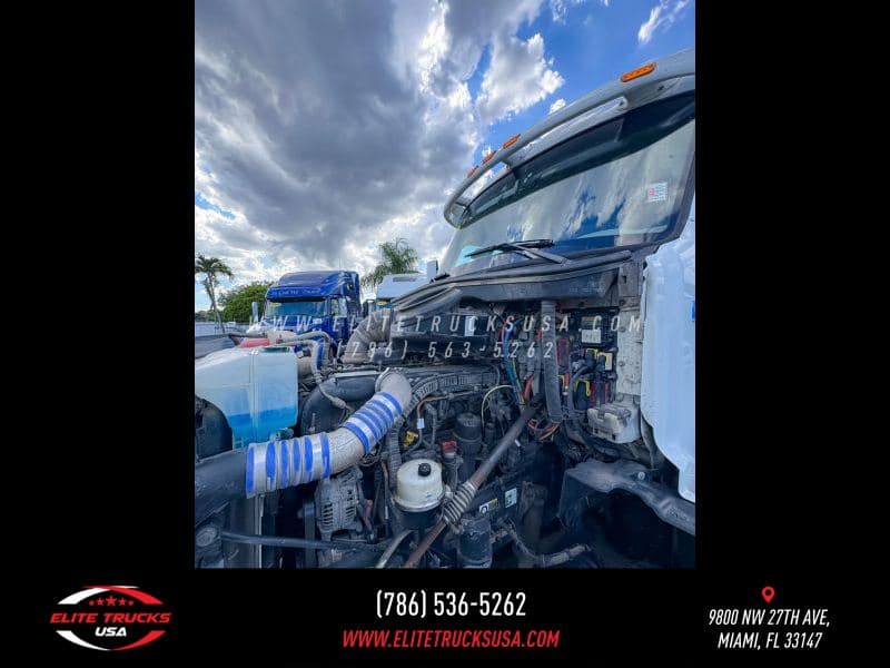 2019 Peterbilt 579 image 30
