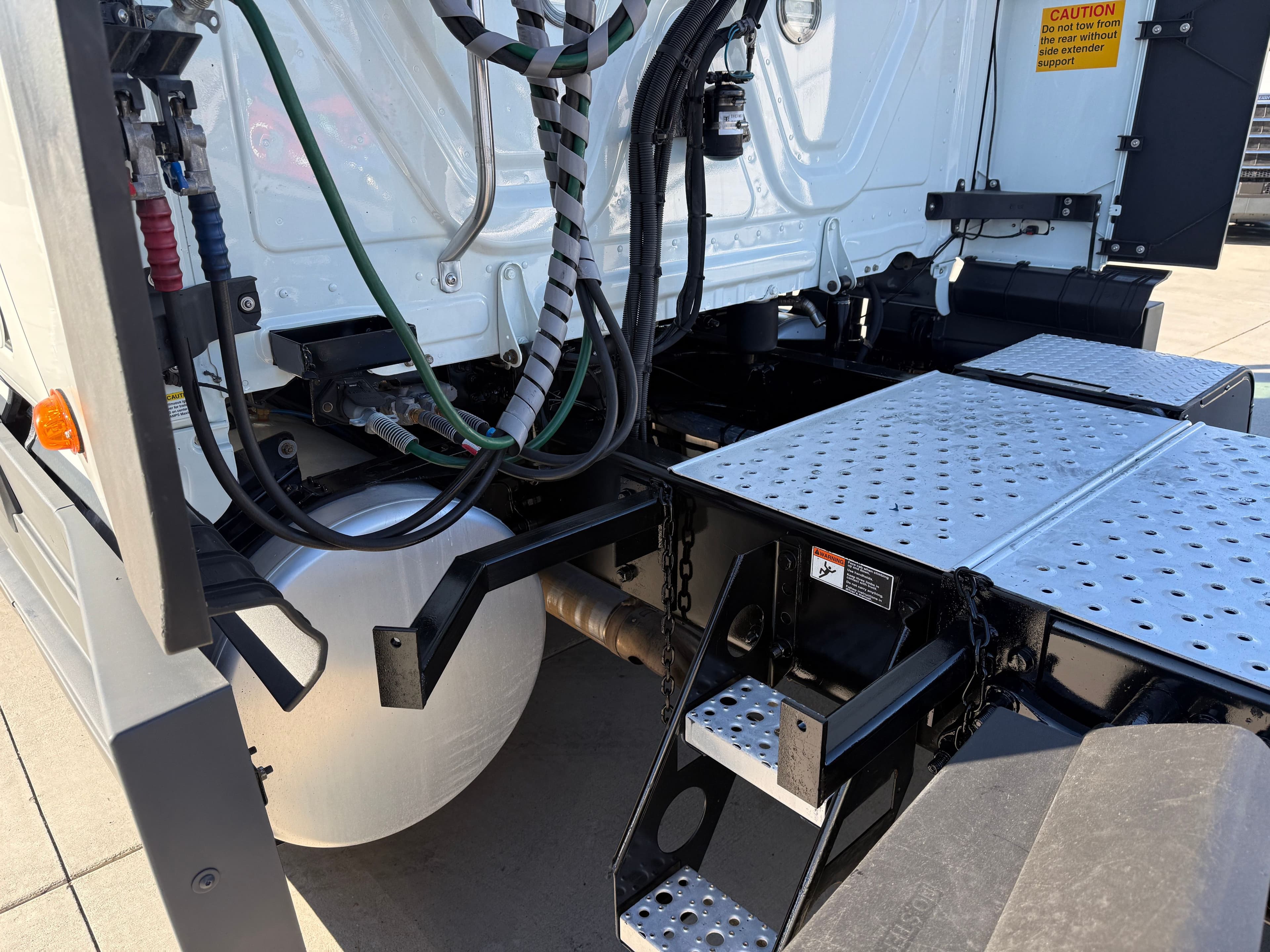 2021 Freightliner Cascadia 126 image 10