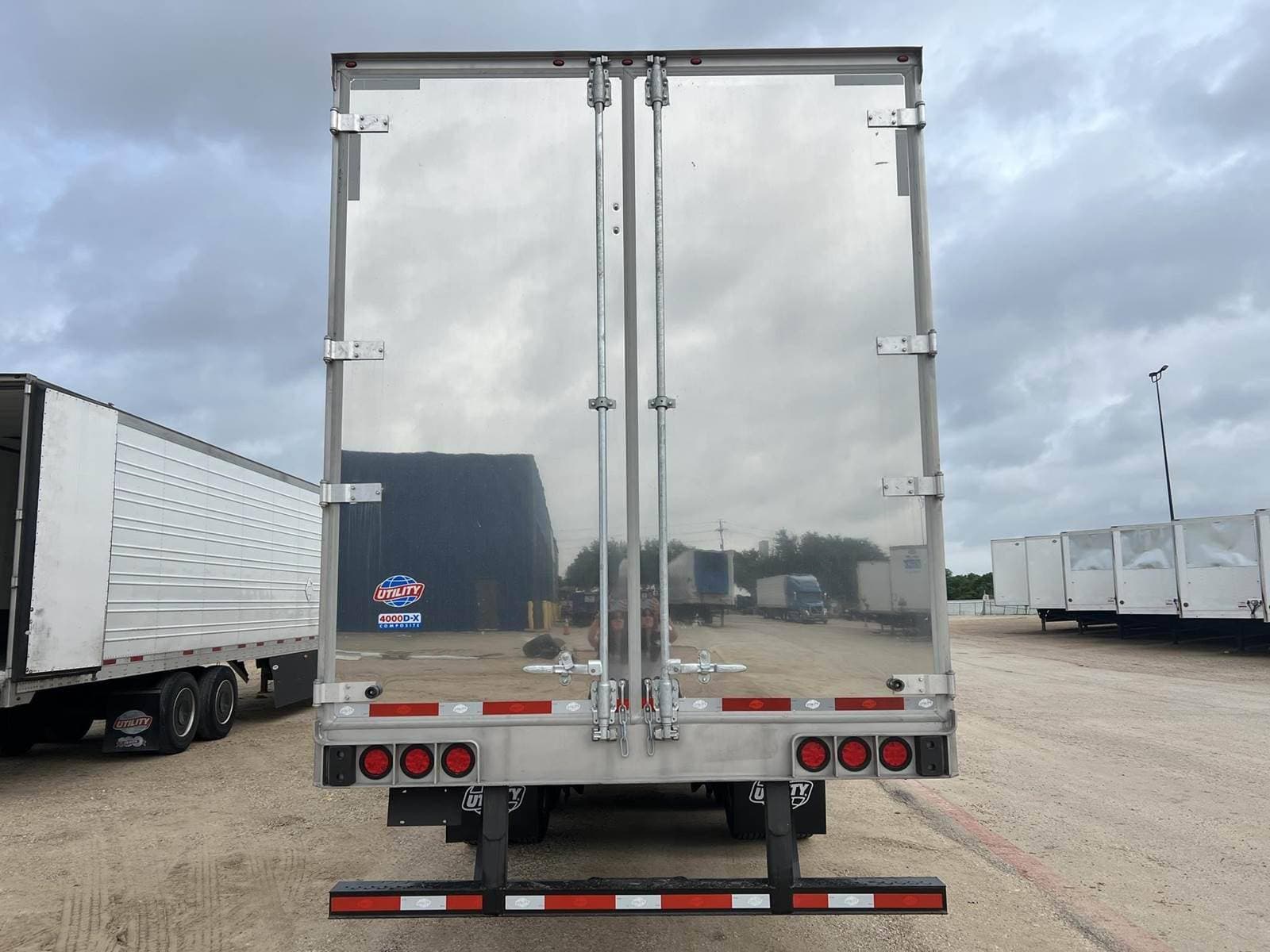 2026 Utility 53` Dry Van image 8
