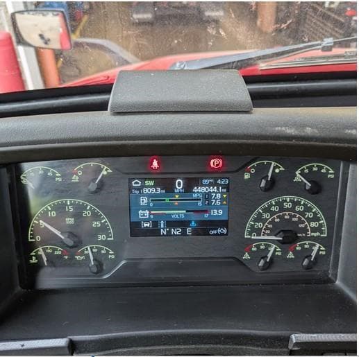 2023 Volvo VNL64T760 image 9