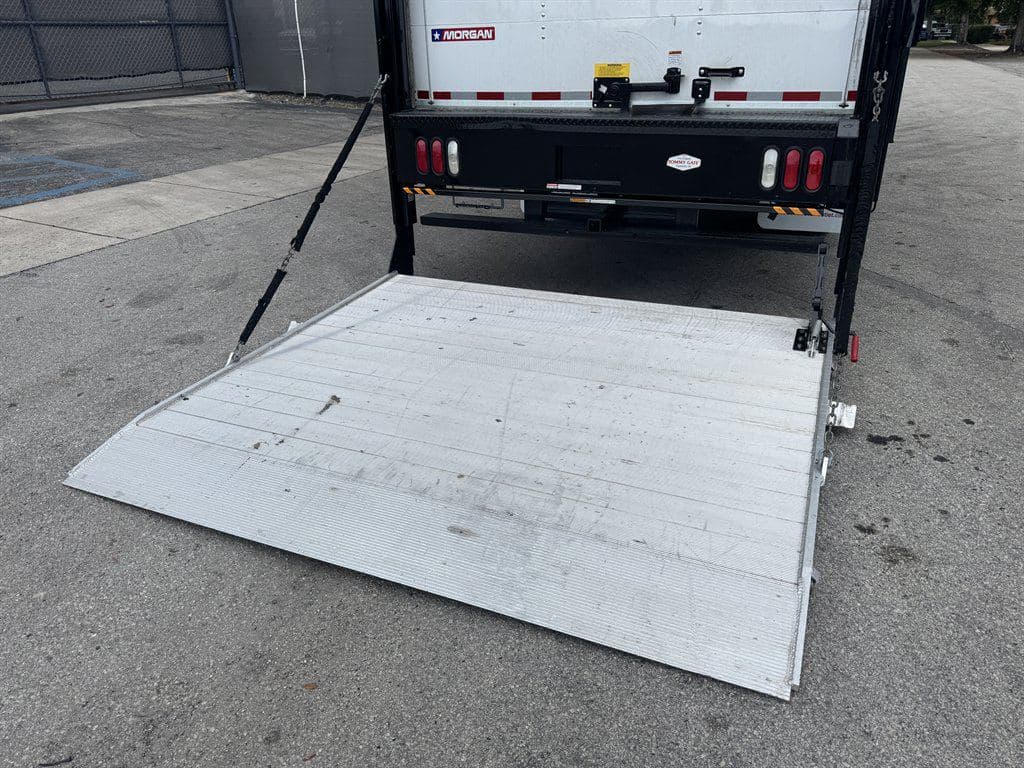 2021 Isuzu NPR XD image 25