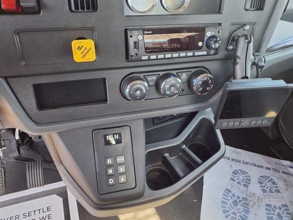 2025 Kenworth U7-10 image 21