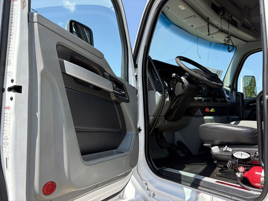 Used 2020 KENWORTH T880 image 20