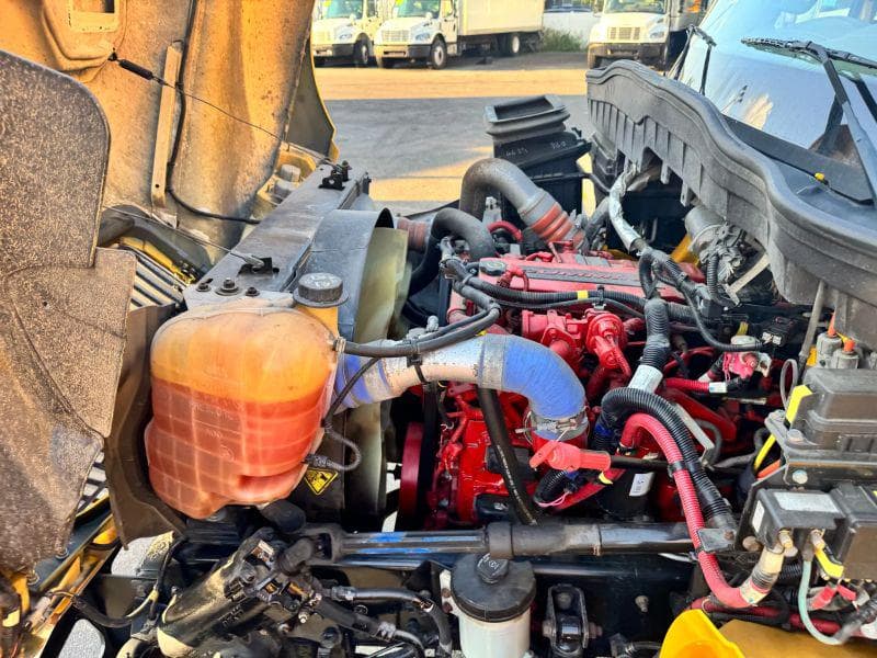 2019 International 4300 image 28